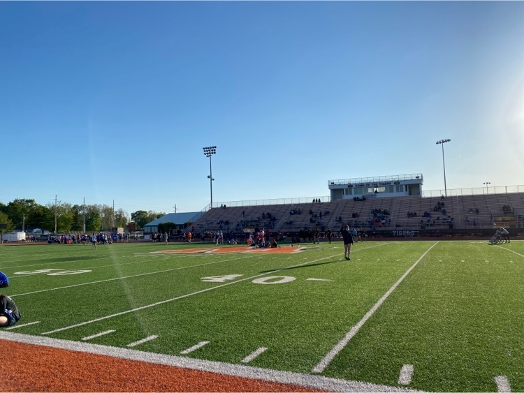 the TAC as students line up for a 400m heat
